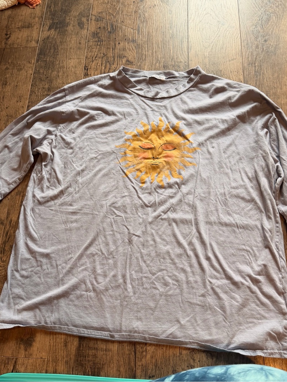 Long-Sleeve Sun Graphic Shirt - Light Gray